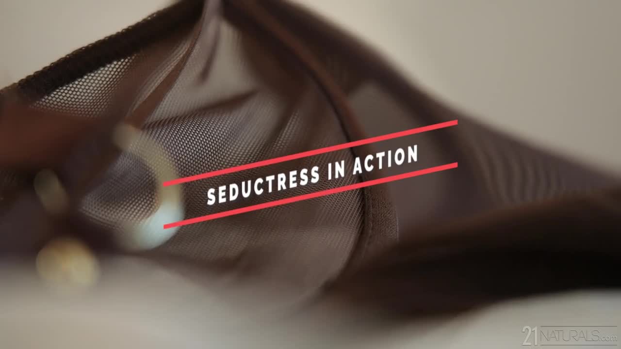 EroticAnal Sata Jones Seductress In Action - Porn video | ePornXXX