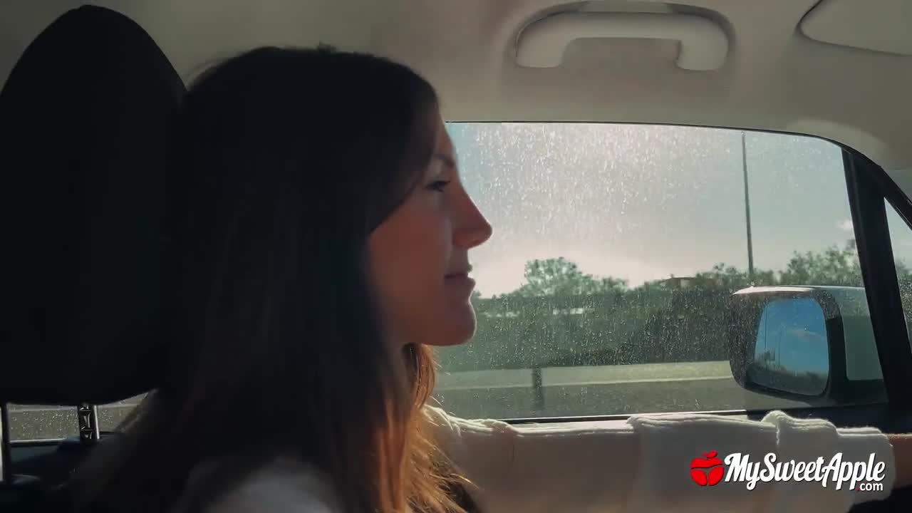 MySweetApple Blowjob In The Car - Porn video | ePornXXX