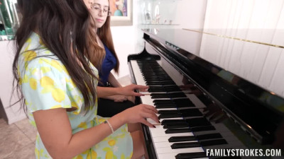 FamilyStrokes Jackie Hoff And Scarlett Alexis Piano Play
