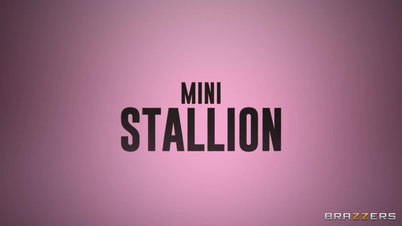 BrazzersExxtra Mini Stallion And Paris The Muse Tiny Vs Tall Threesome - Porn video | ePornXXX