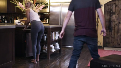 MommysBoy Mona Wales Rear View