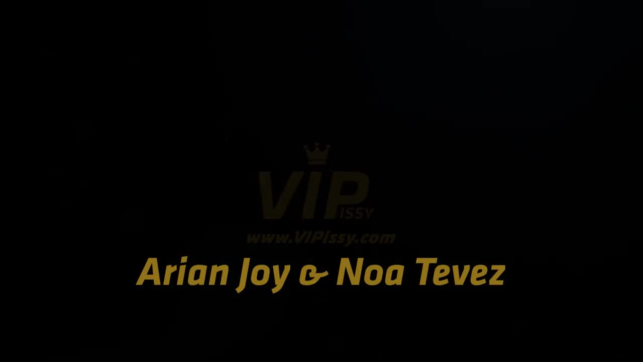 VIPissy Arian Joy And Noa Tevez Pee Soaked Massage - Porn video | ePornXXX