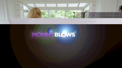 MommyBlowsBest Lindsey Lakes