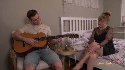 AuntJudys Liana Seduces And Fucks Her Guitar Student Gets A Facial