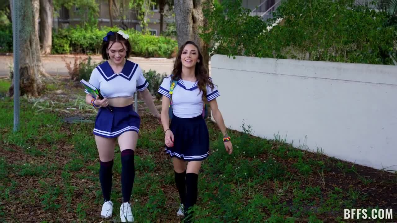 BFFS Dani Blu Gracie Gates And Brighton Blaze The School Skippers - Porn video | ePornXXX