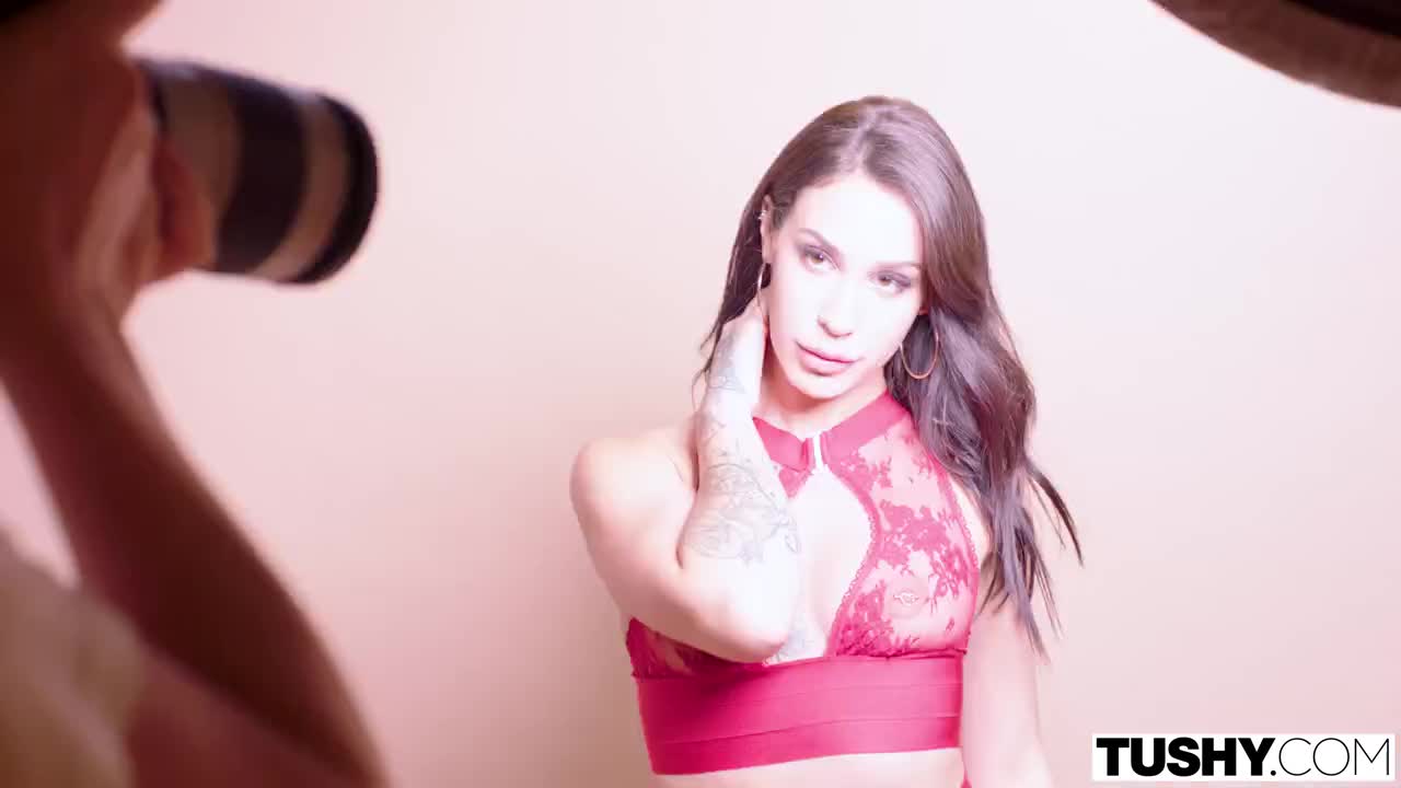 Tushy Lola Bellucci - Porn video | ePornXXX
