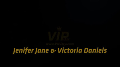 VIPissy Jenifer Jane And Victoria Daniels Sharing Showers