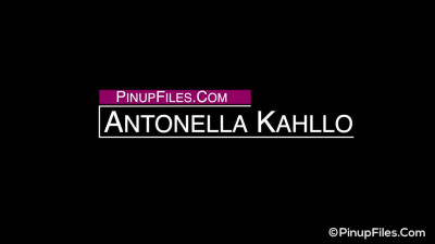 PinupFiles Antonella Kahllo Navy Bra Tryout