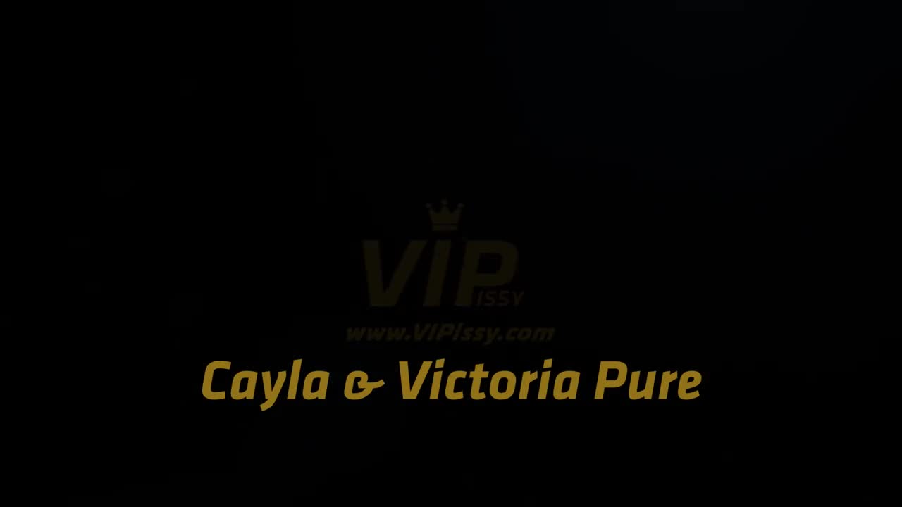 VIPissy Cayla And Victoria Pure Beddable Blondes - Porn video | ePornXXX
