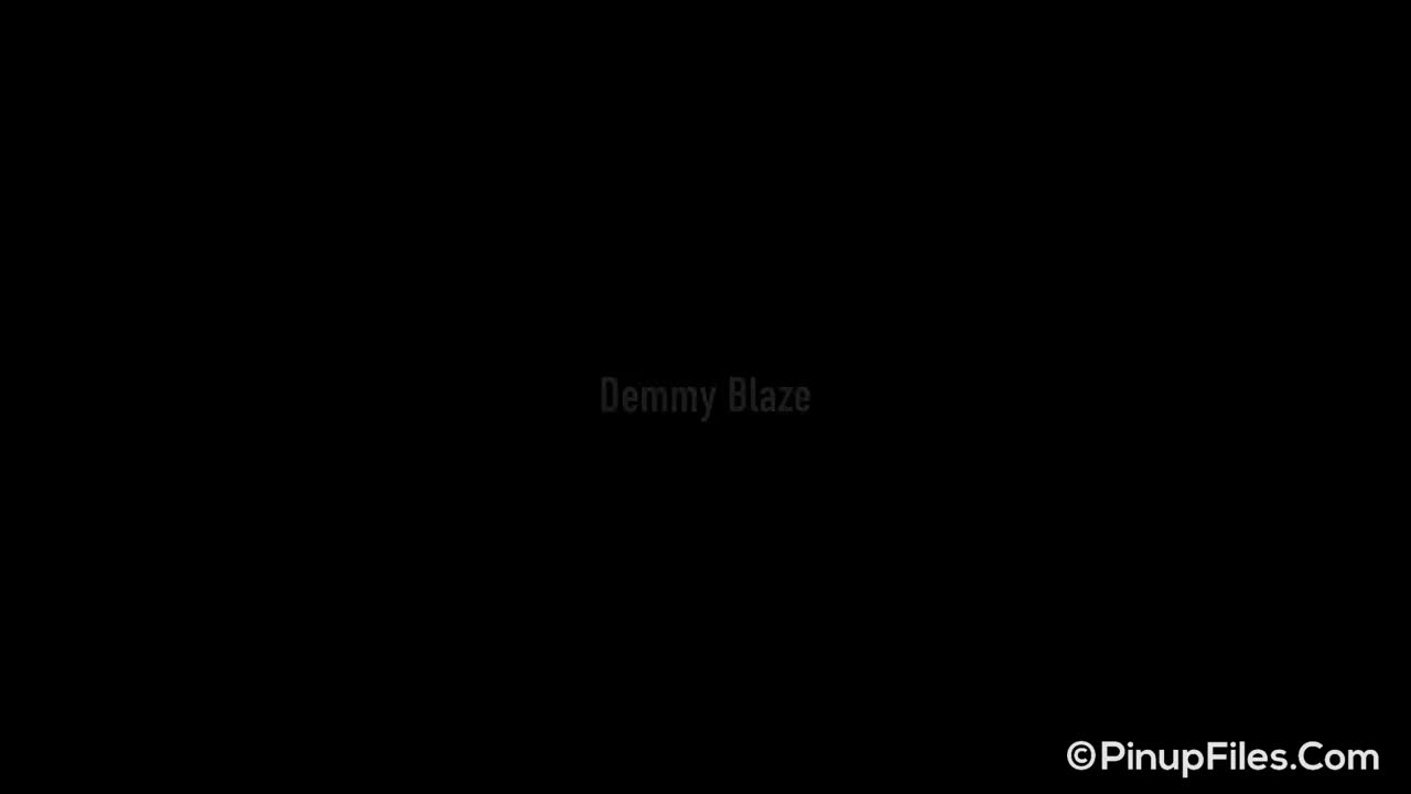 PinupFiles Demmy Blaze Blue Diamonds Lapdance - Porn video | ePornXXX