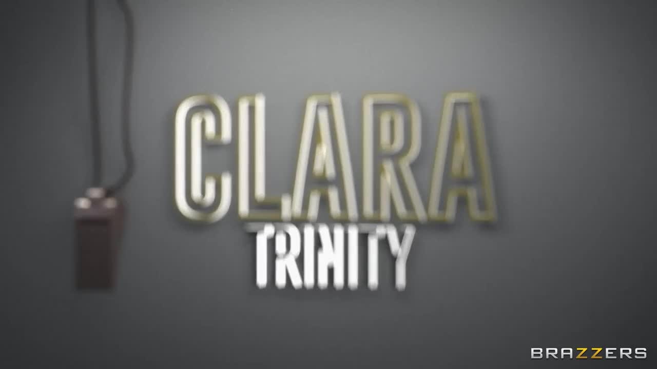 BrazzersExxtra Clara Trinity Coach Peepers Lends A Big Hand - Porn video | ePornXXX