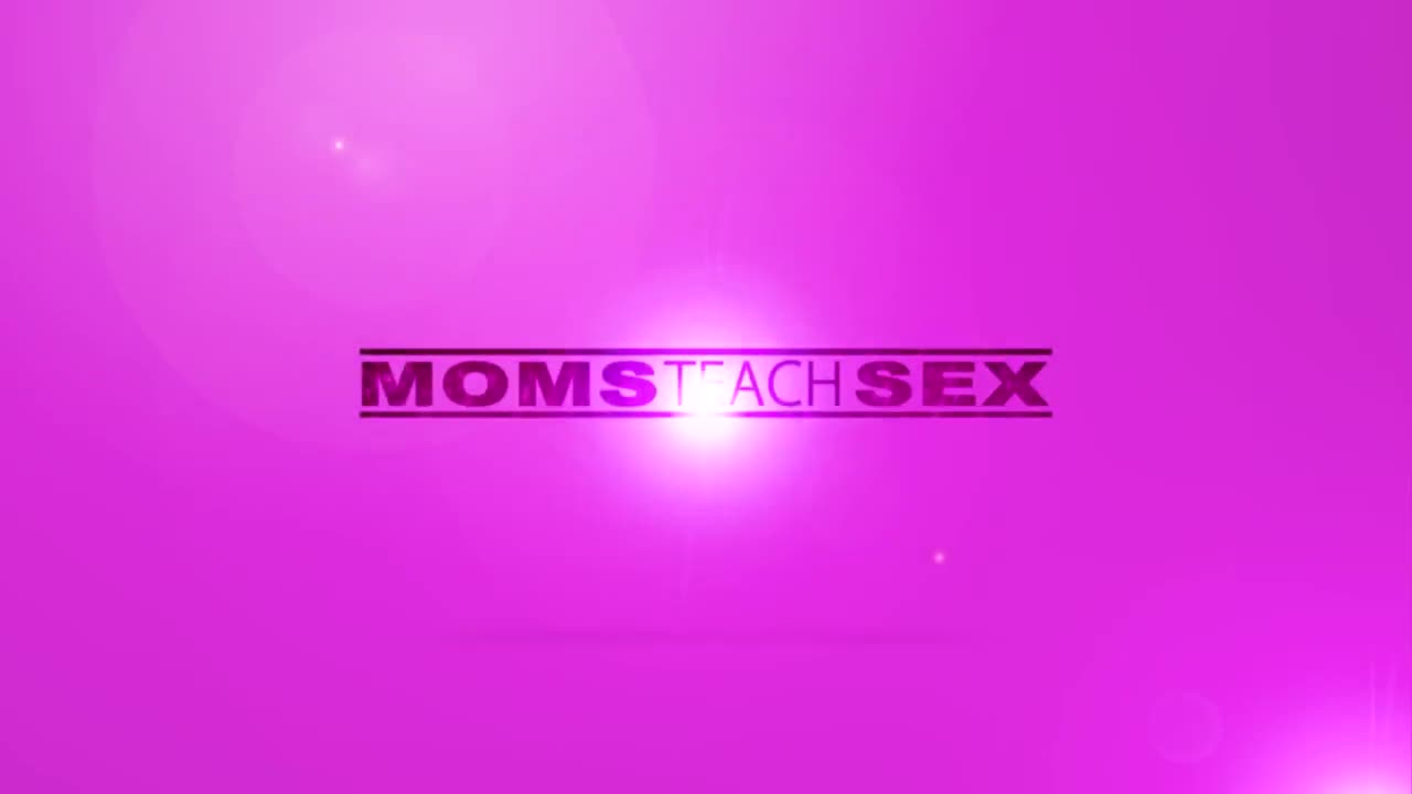 MomsTeachSex Maggie Green Stepmom Makes Him A Man - Porn video | ePornXXX