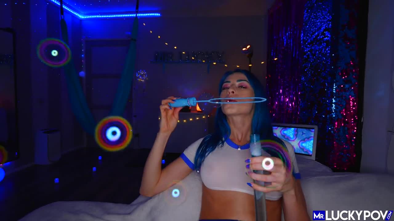 MrLuckyPOV Jewelz Blu Bubble Blower - Porn video | ePornXXX