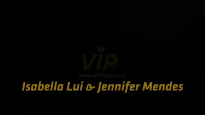 VIPissy Isabella Lui And Jennifer Mendes Piss Showers