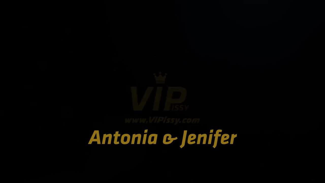 VIPissy Antonia Sainz And Jenifer Jane Pissing In The Shower - Porn video | ePornXXX