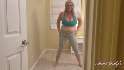 AuntJudys Cameron Workout And Masturbation