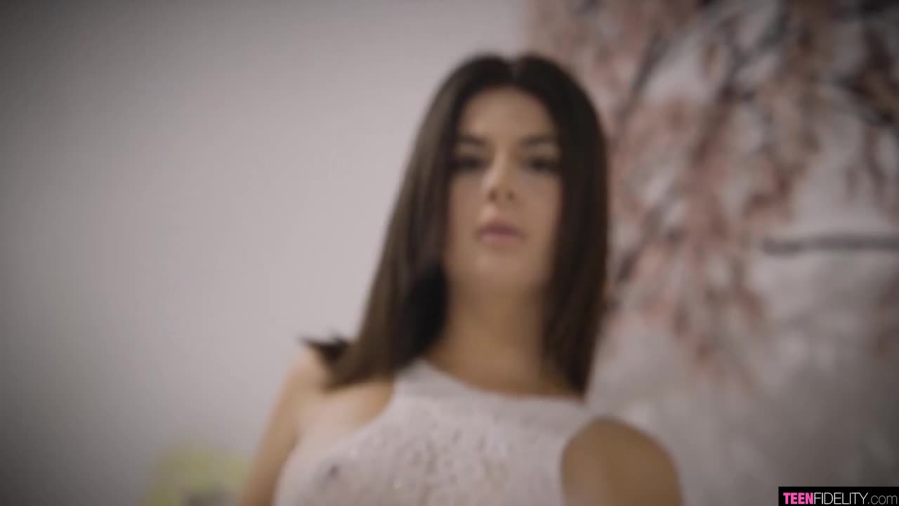 TeenFidelity E Valkiria Lapiedra - Porn video | ePornXXX