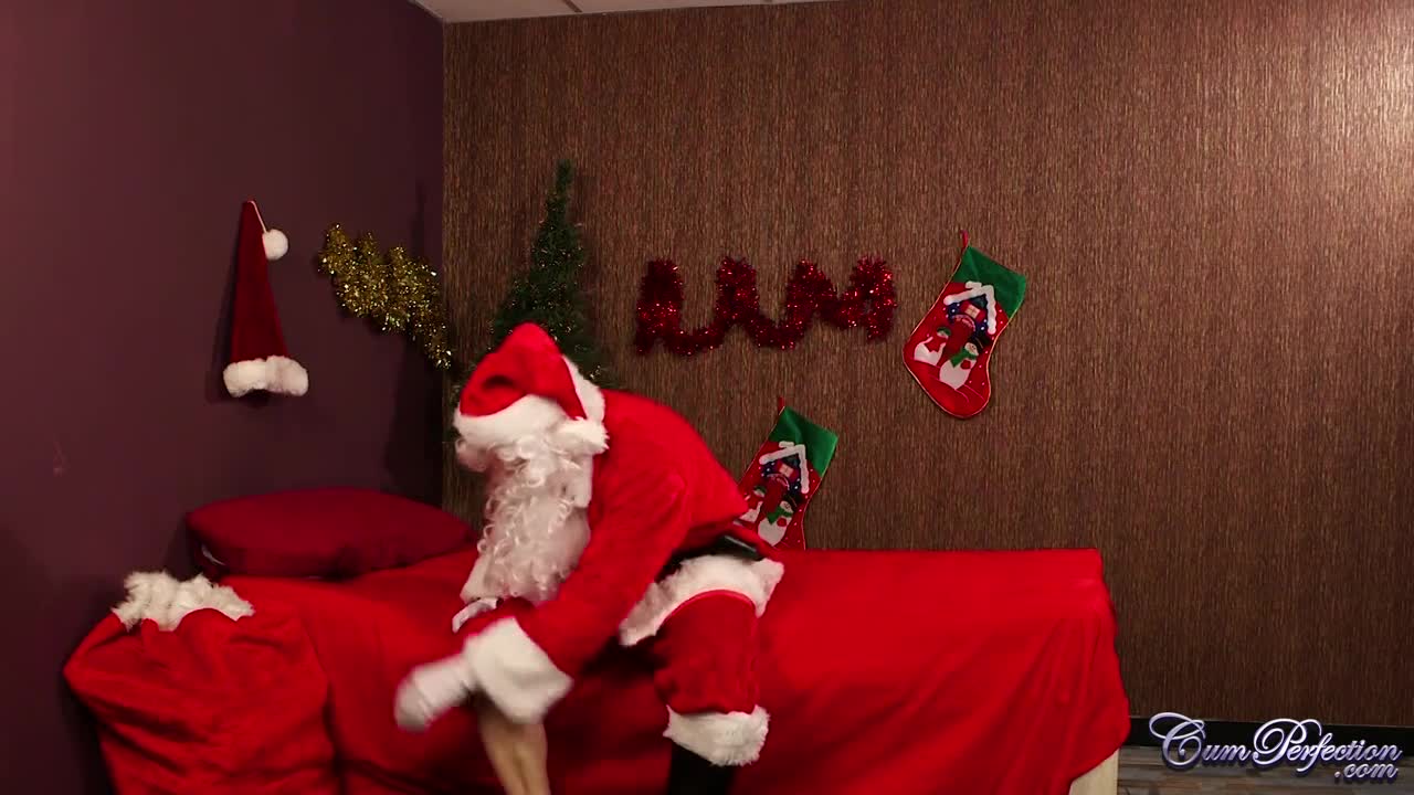 CumPerfection Candice Demellza Santas Present - Porn video | ePornXXX