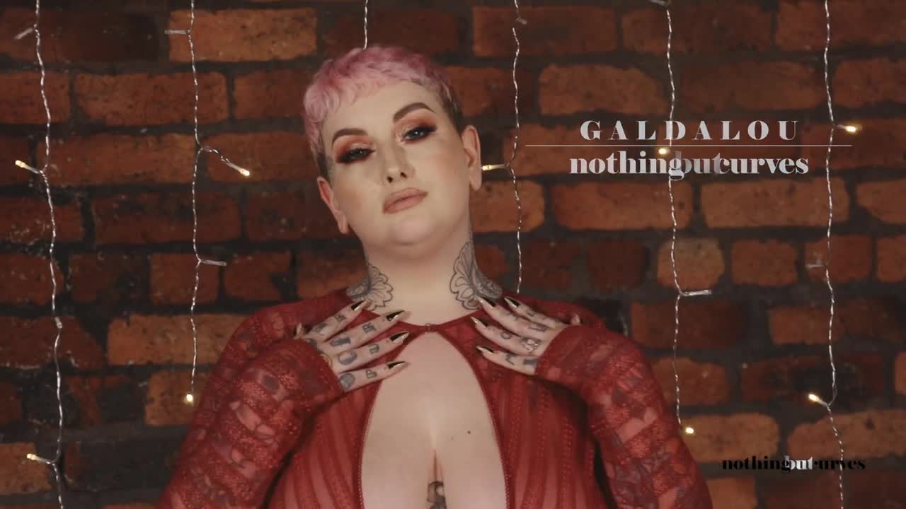 NothingButCurves Galda Lou Galdas Christmas Treat - Porn video | ePornXXX