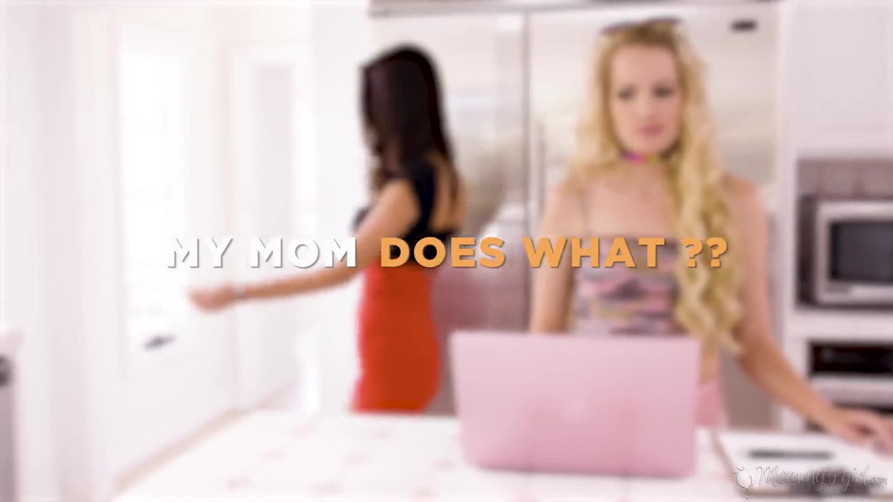 MommysGirl Brandi Love Scarlett Sage And Dava Foxx My Mom Does What - Porn video | ePornXXX