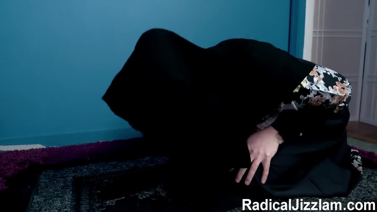 RadicalJizzlam E Sacred Puffy Nipples WEIRD - Porn video | ePornXXX