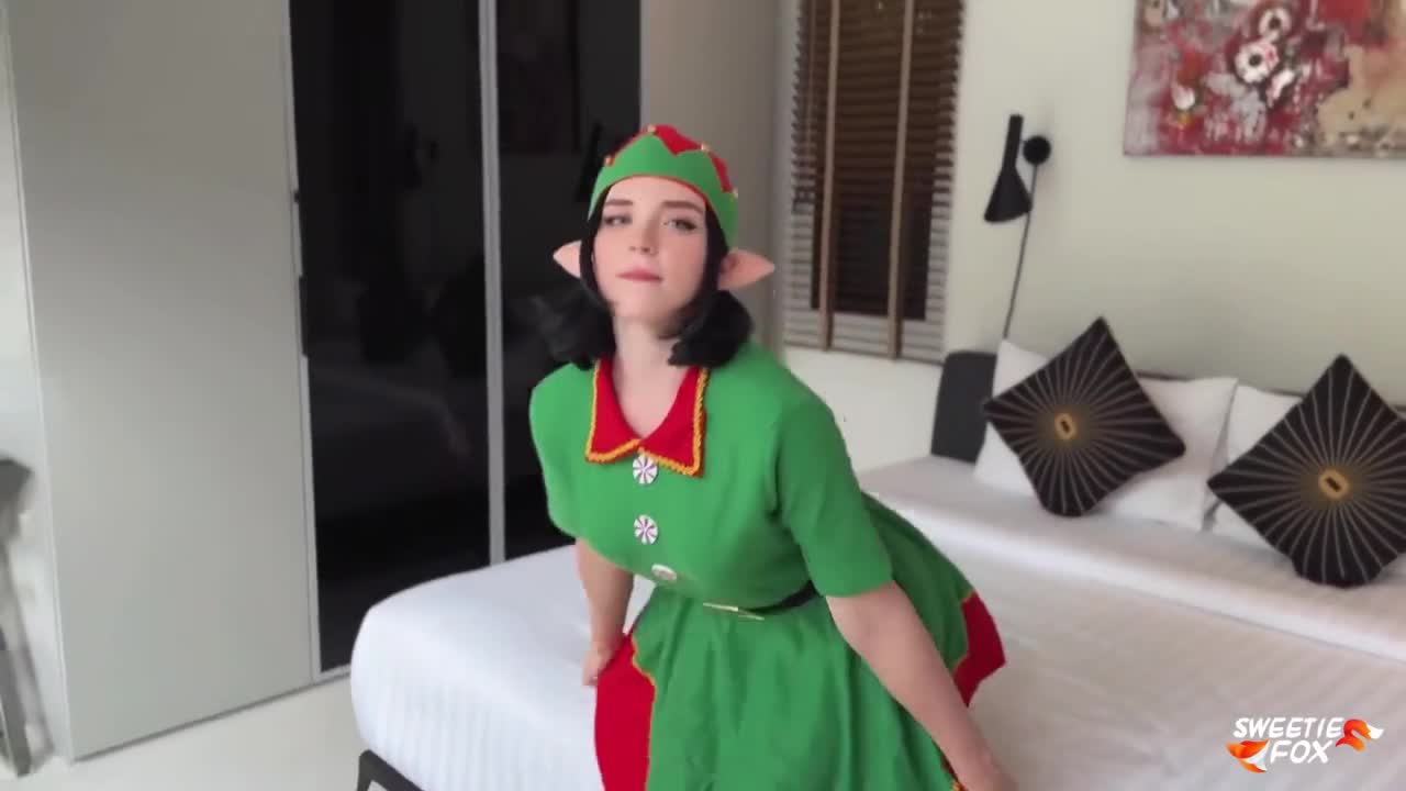 OnlyFans Sweetie Fox Gift From Christmas Elf - Porn video | ePornXXX