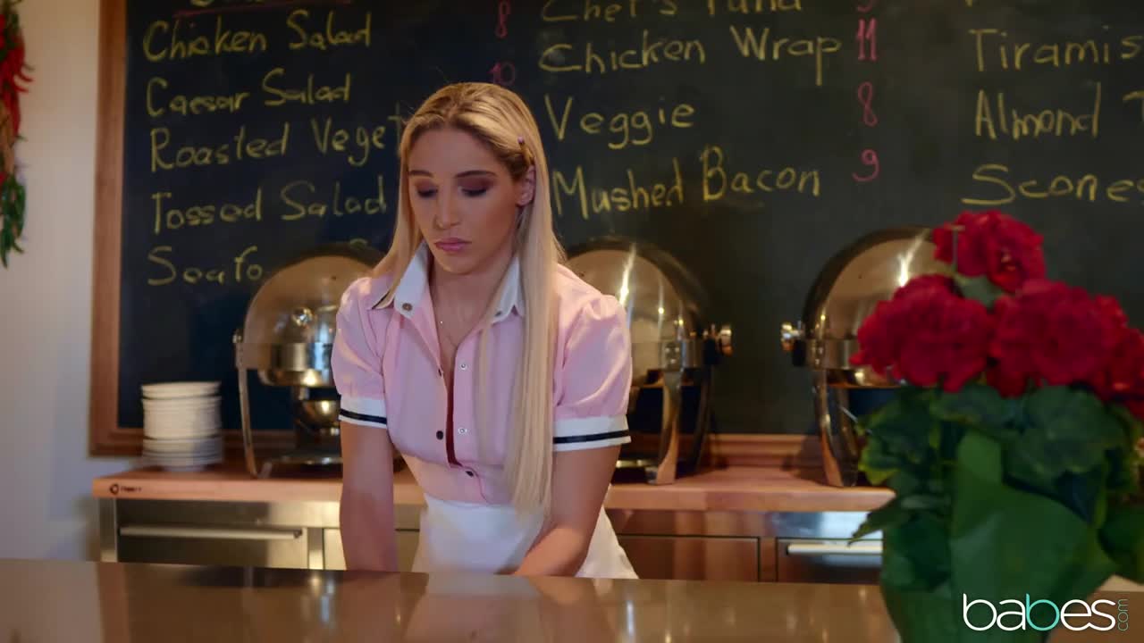 Babes Abella Danger Tip Your Waitress - Porn video | ePornXXX