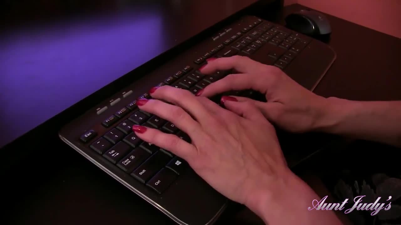 AuntJudys Cherise Masturbates At The Office - Porn video | ePornXXX