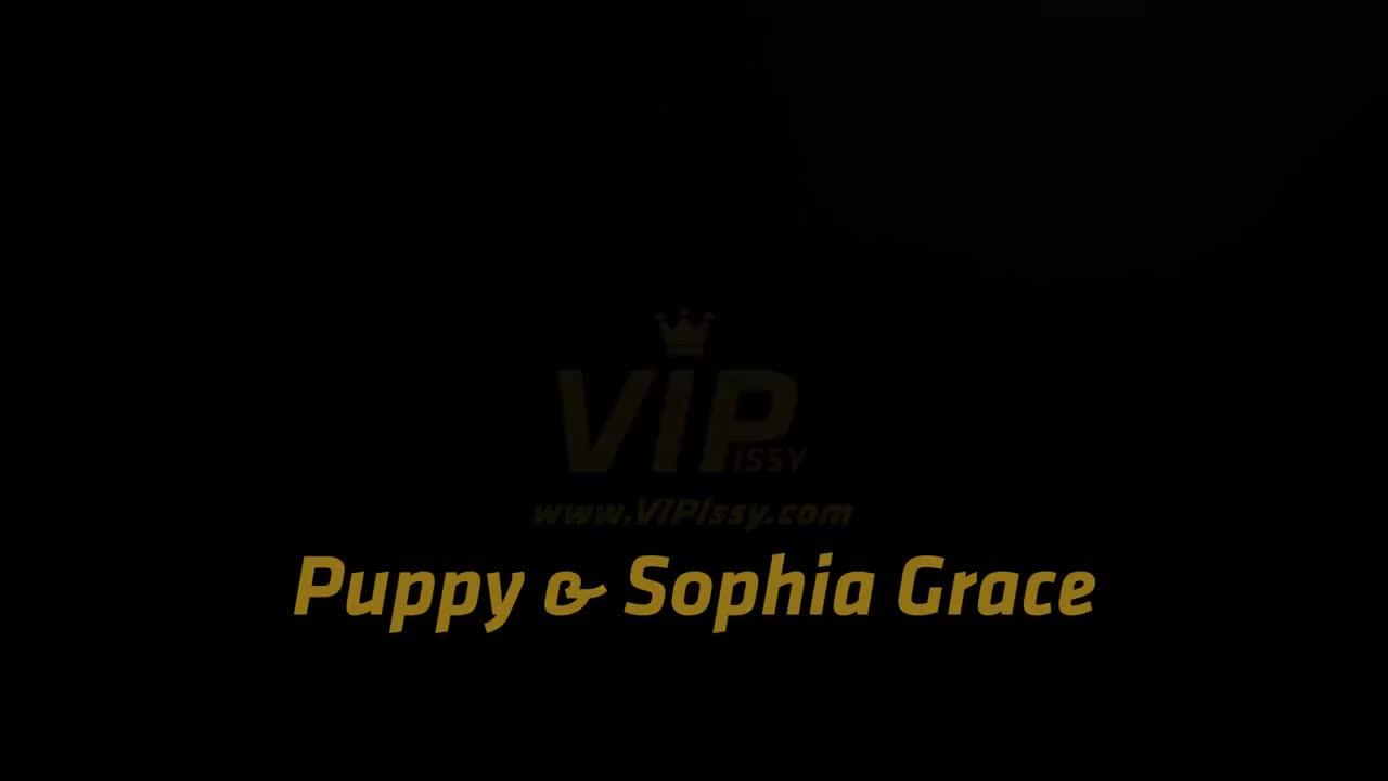 VIPissy Puppy And Sophia Grace Blondes In Bed - Porn video | ePornXXX