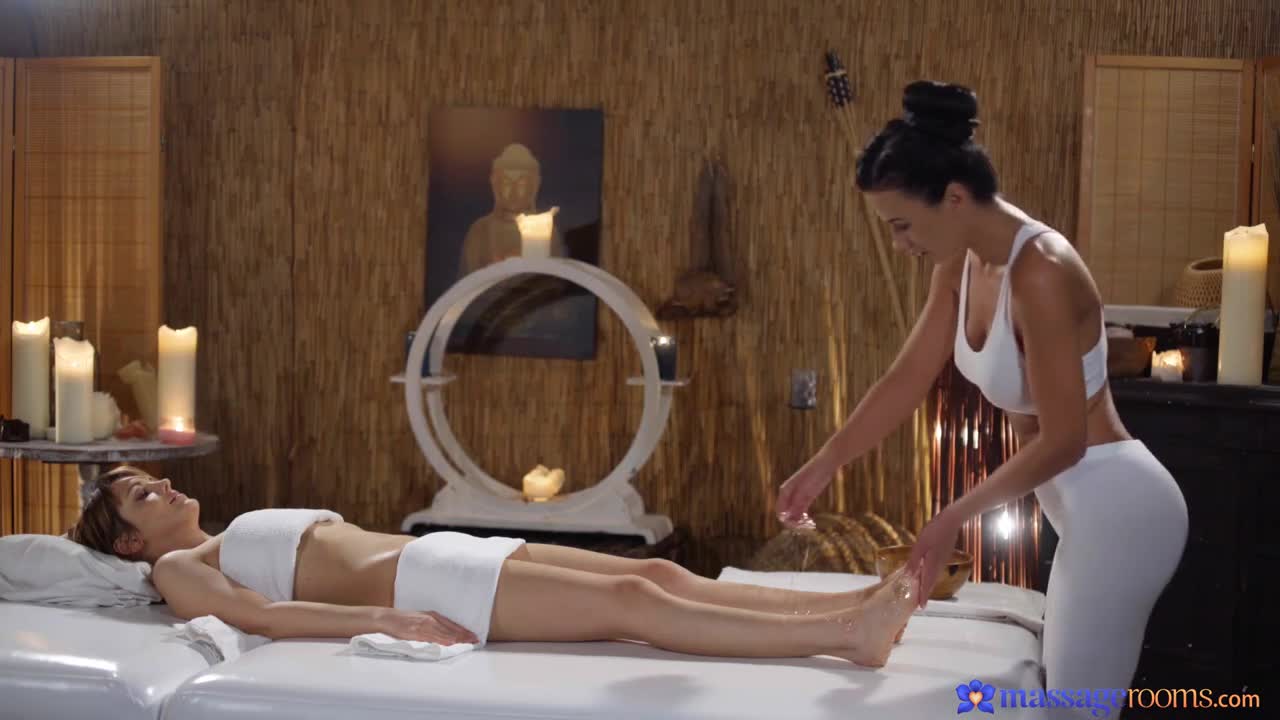 MassageRooms Dominica Phoenix And Shalina Devine - Porn video | ePornXXX