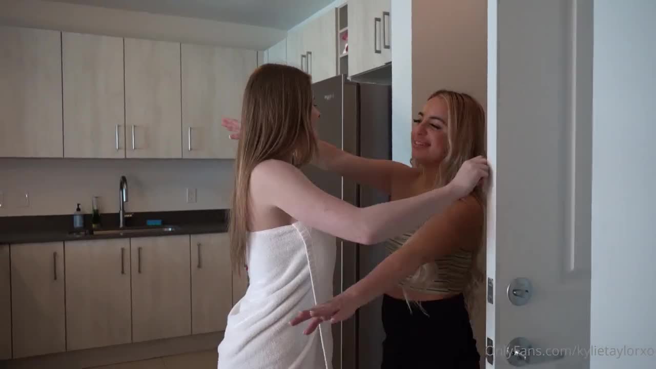 OnlyFans Kylie Taylor And ChloeWildd Fucking Her StepBro PP - Porn video | ePornXXX
