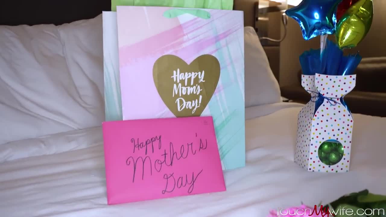 TouchMyWife Andi Avalon Mothers Day Special Massage PP - Porn video | ePornXXX
